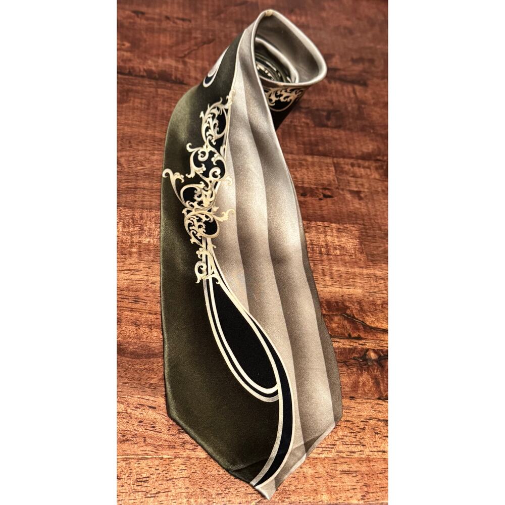 Men’s DiMoggio Silk Tie Hand Made 65 x 3.75 in